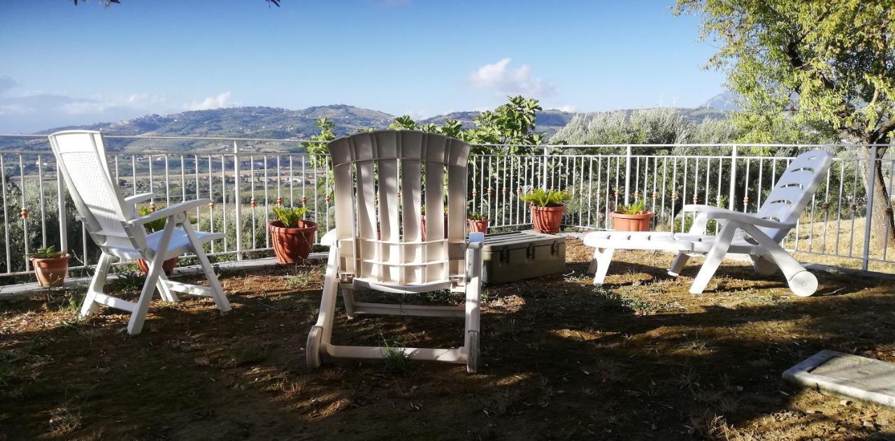 Villa De Felice Albanella Exteriör bild